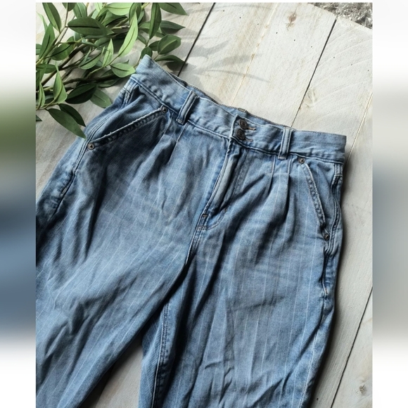 American Eagle Pinstriped Denim Blue Jeans High-rise Size 4 Short - Picture 2 of 10